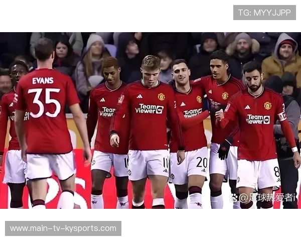 曼联攻防兼备，球队整体更协调，曼联队的么